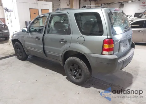 2005 Ford Escape Xls z USA, uszkodzony, nr VIN 1FMYU02Z95KB12256